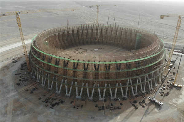 甘肃电投常乐电厂调峰火电项目2×1000兆瓦机组工程C标段3、4号间冷塔X柱第三步全部浇筑完成